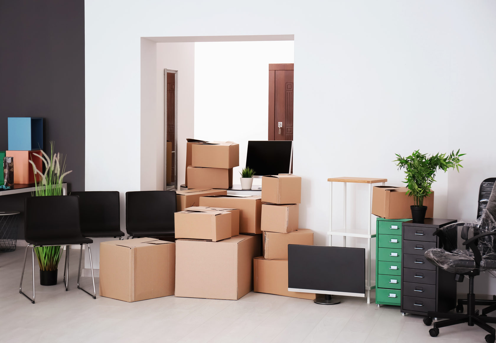Simplifying Office Liquidation: Expert Consultation Available