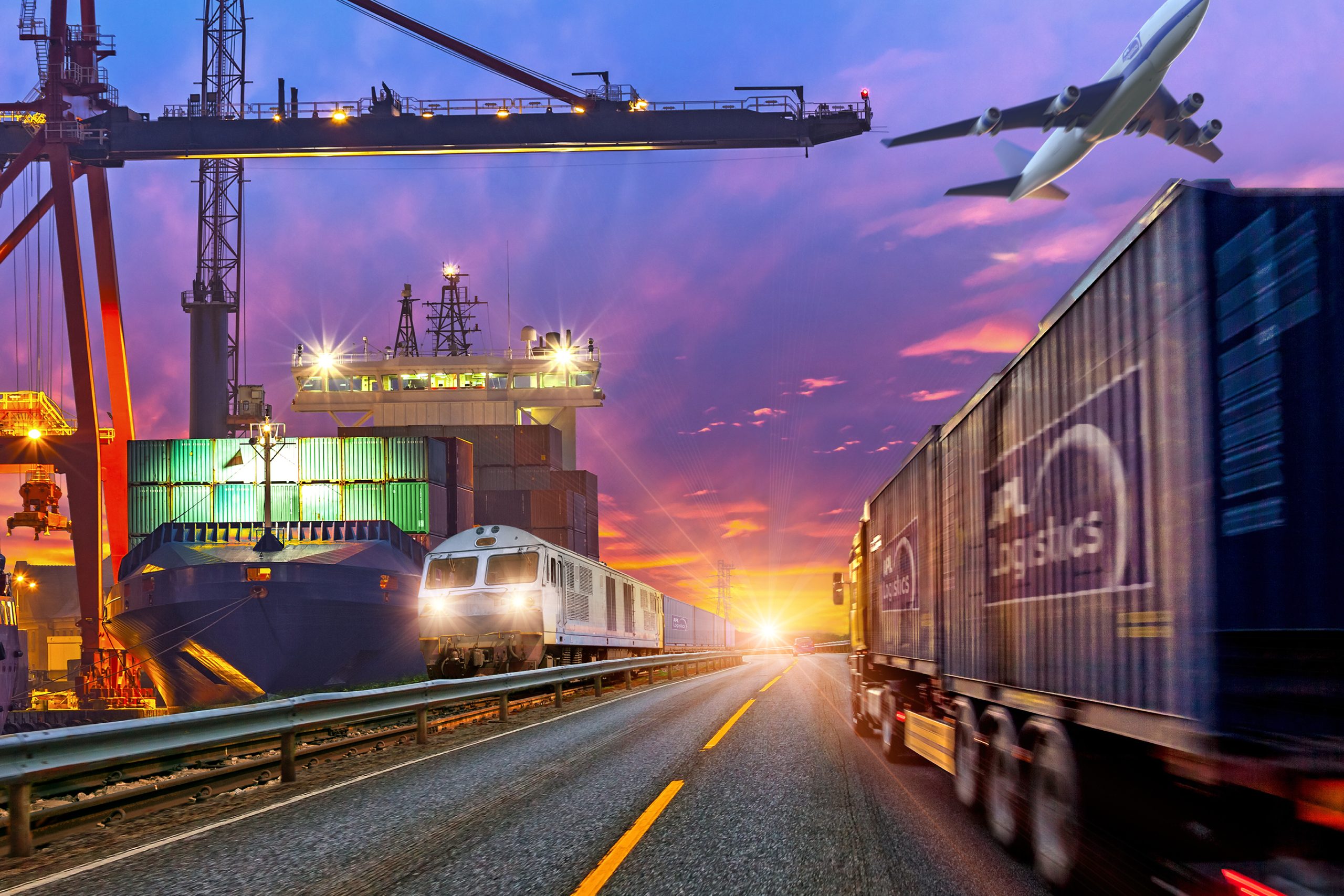 Maximize Supply Chain Efficiency with the Right Choice: FTL or LTL Delivery Solutions Explained